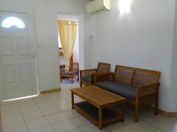 appartement-4-personnes-confort-salon-2-residence-ribellinu